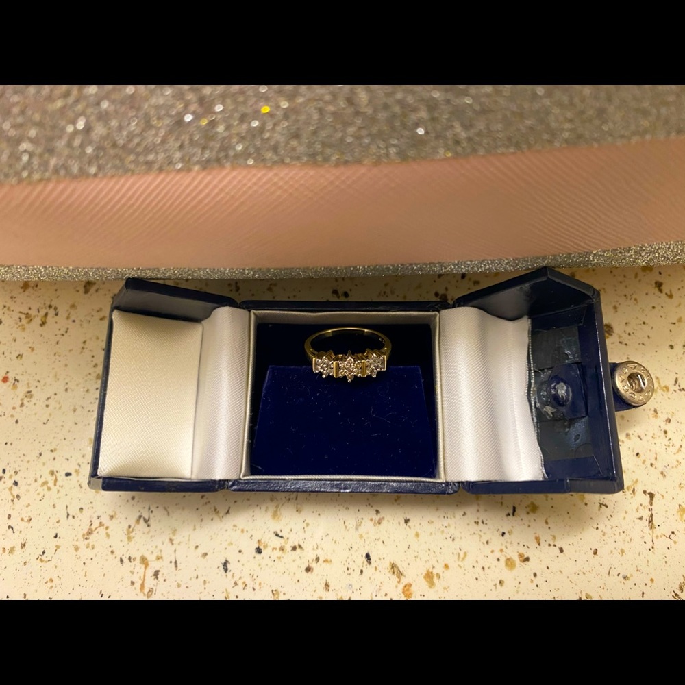 14k gold ring with real diamonds